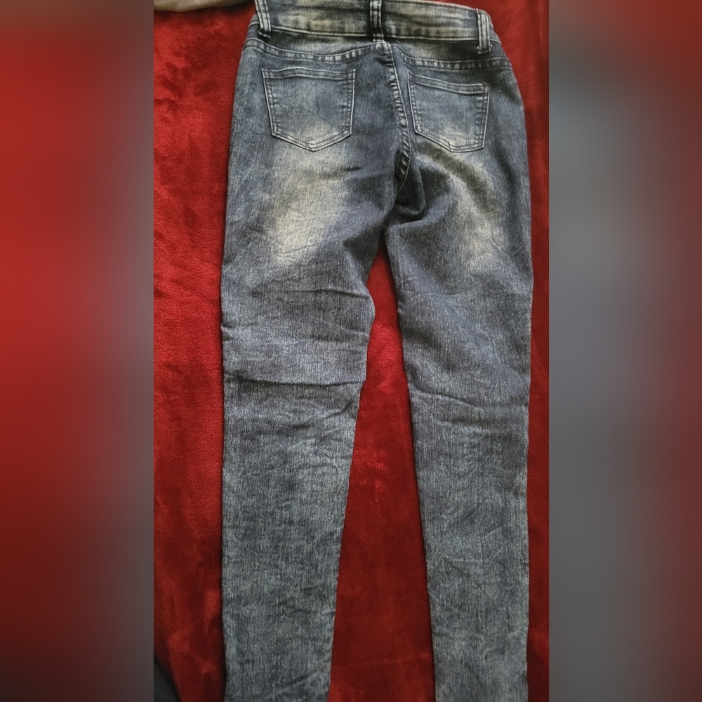 Jeans - Picture 2 of 4